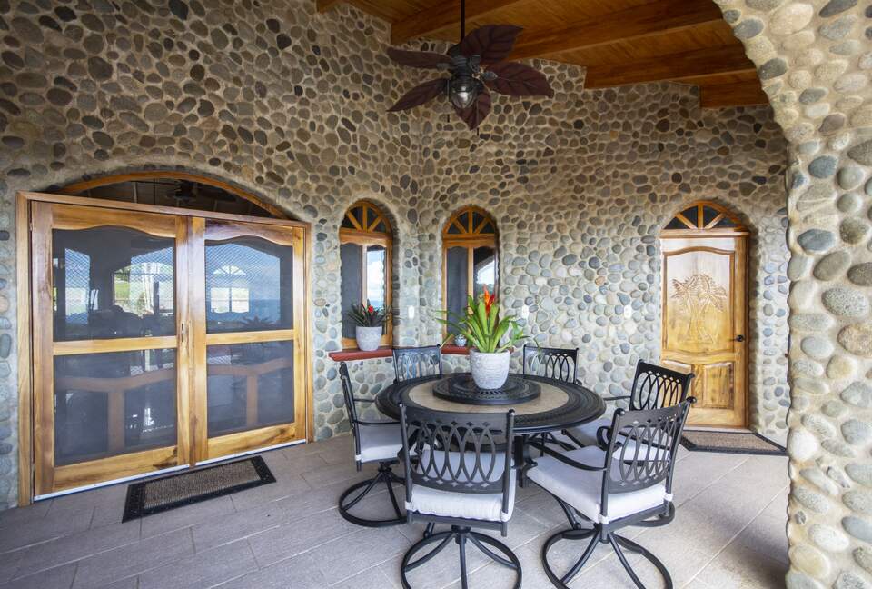 Topanga Villa - Ojochal, Costa Rica