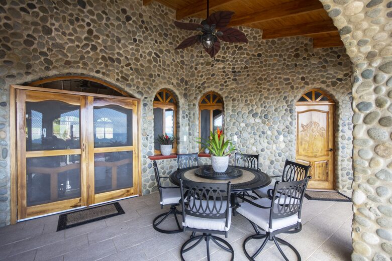 Topanga Villa - Ojochal, Costa Rica