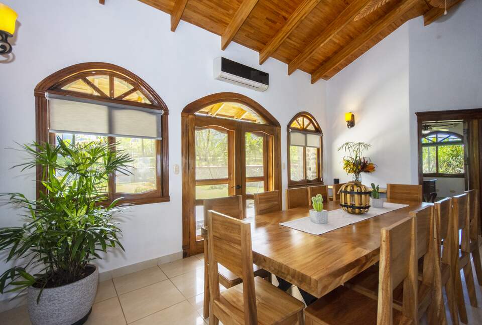 Topanga Villa - Ojochal, Costa Rica