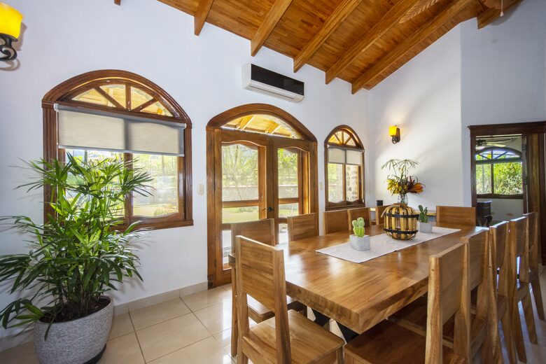 Topanga Villa - Ojochal, Costa Rica