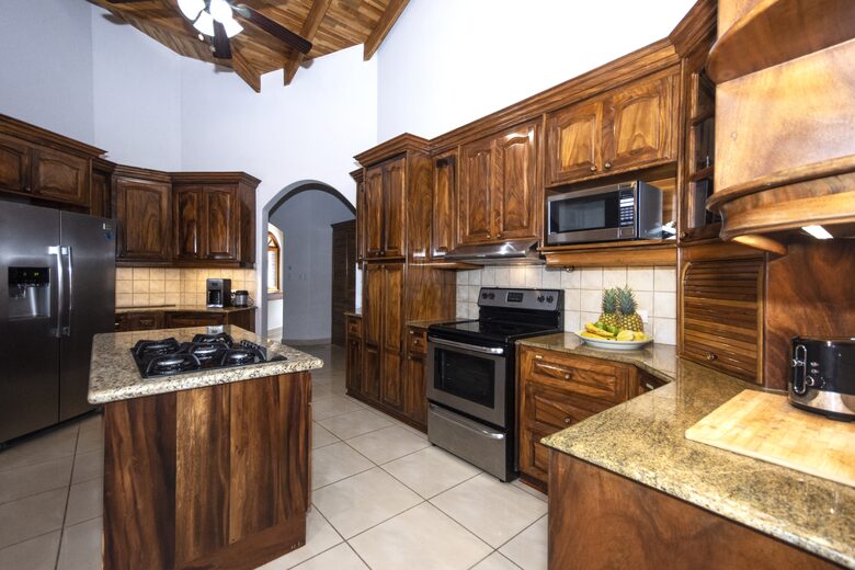 Topanga Villa - Ojochal, Costa Rica