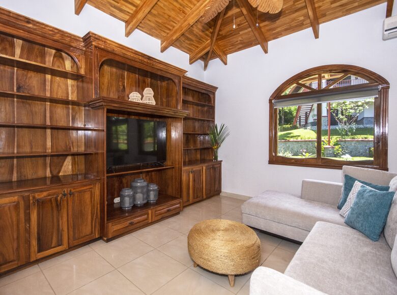 Topanga Villa - Ojochal, Costa Rica
