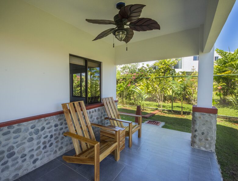 Topanga Villa - Ojochal, Costa Rica