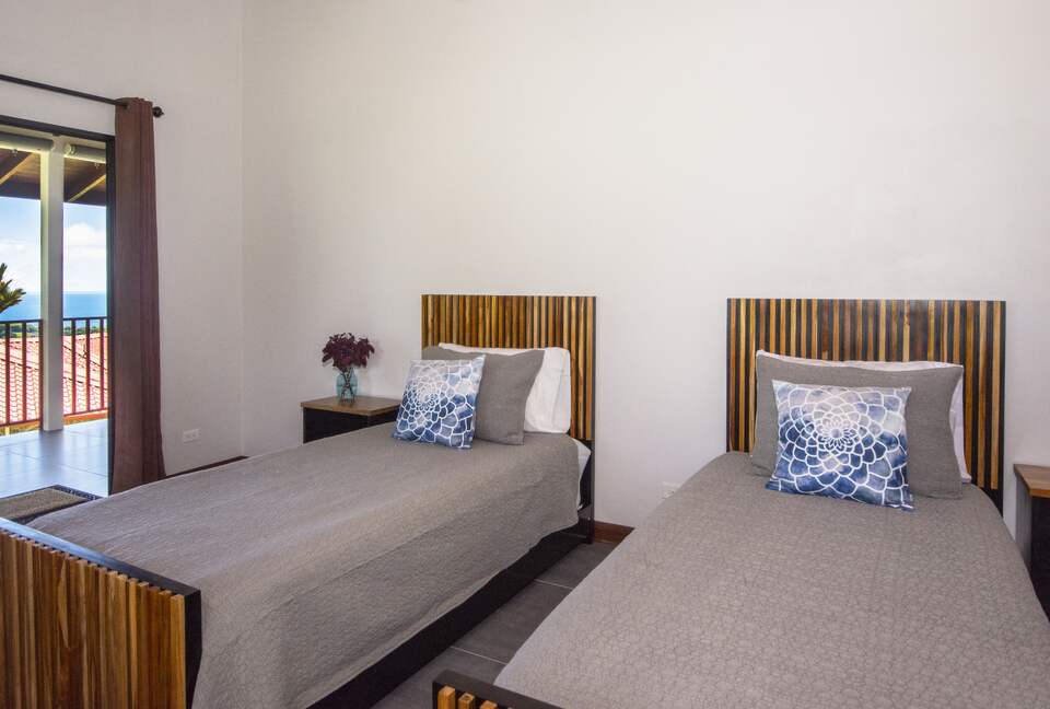 Topanga Villa - Ojochal, Costa Rica