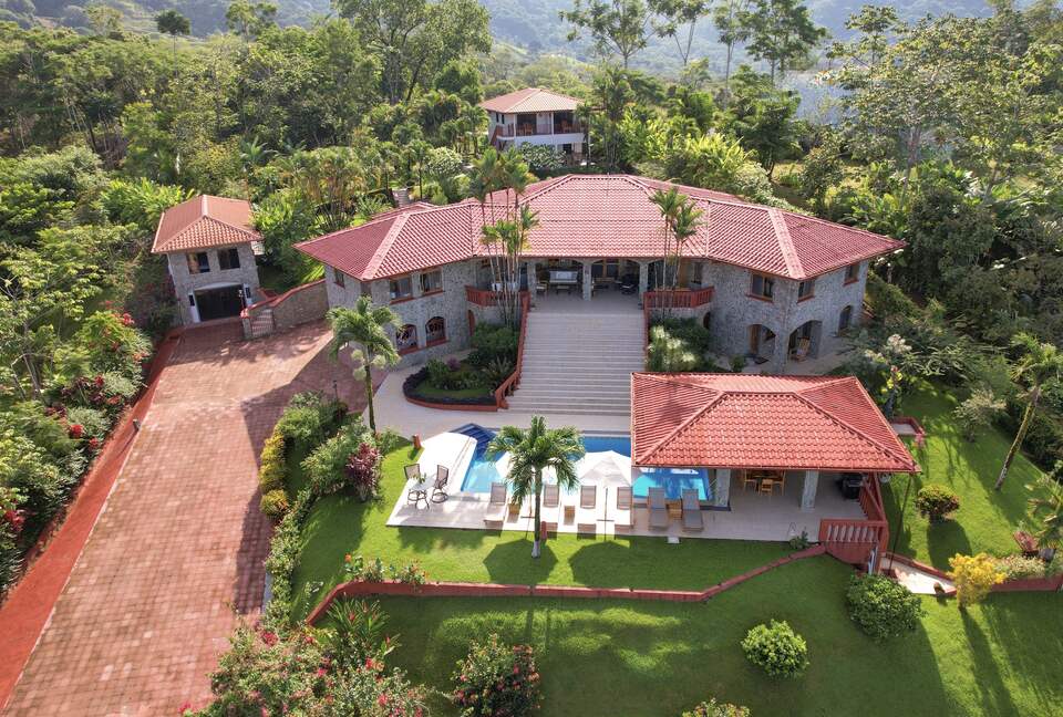 Topanga Villa - Ojochal, Costa Rica