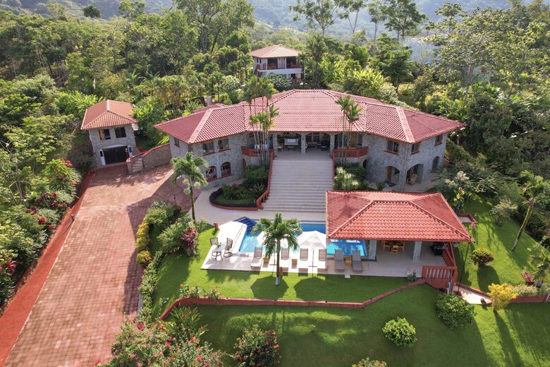 Topanga Villa - Ojochal, Costa Rica