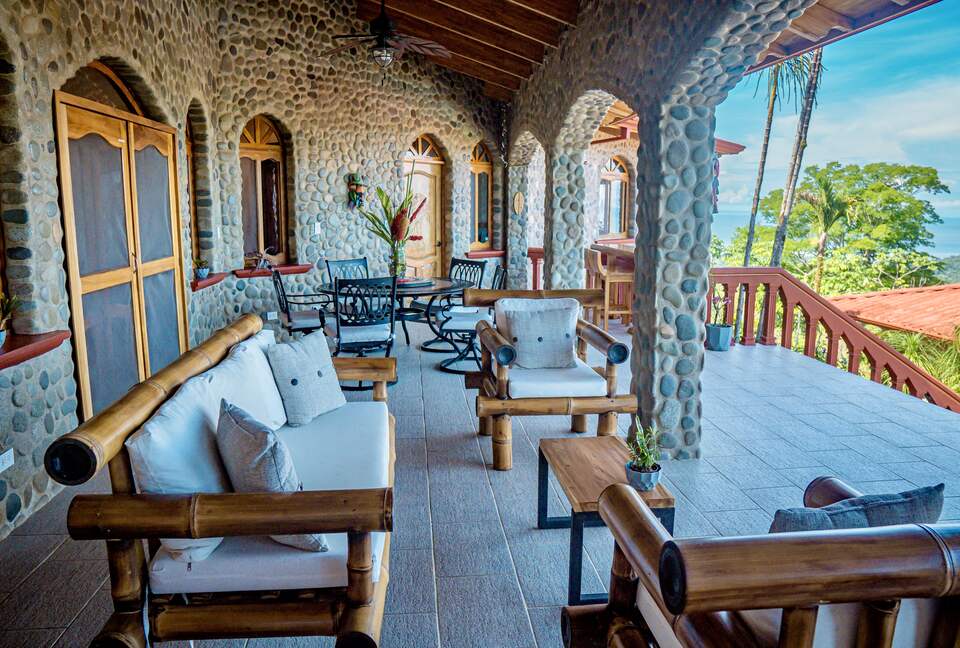 Topanga Villa - Ojochal, Costa Rica