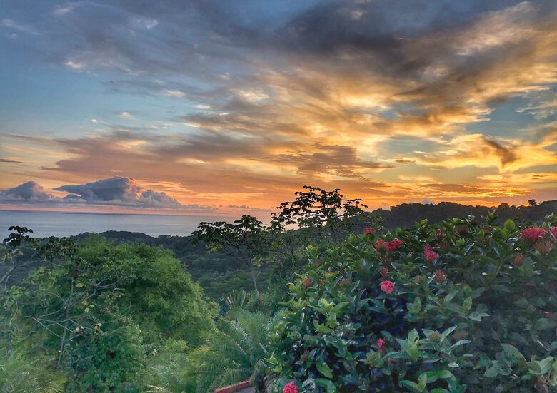 Topanga Villa - Ojochal, Costa Rica