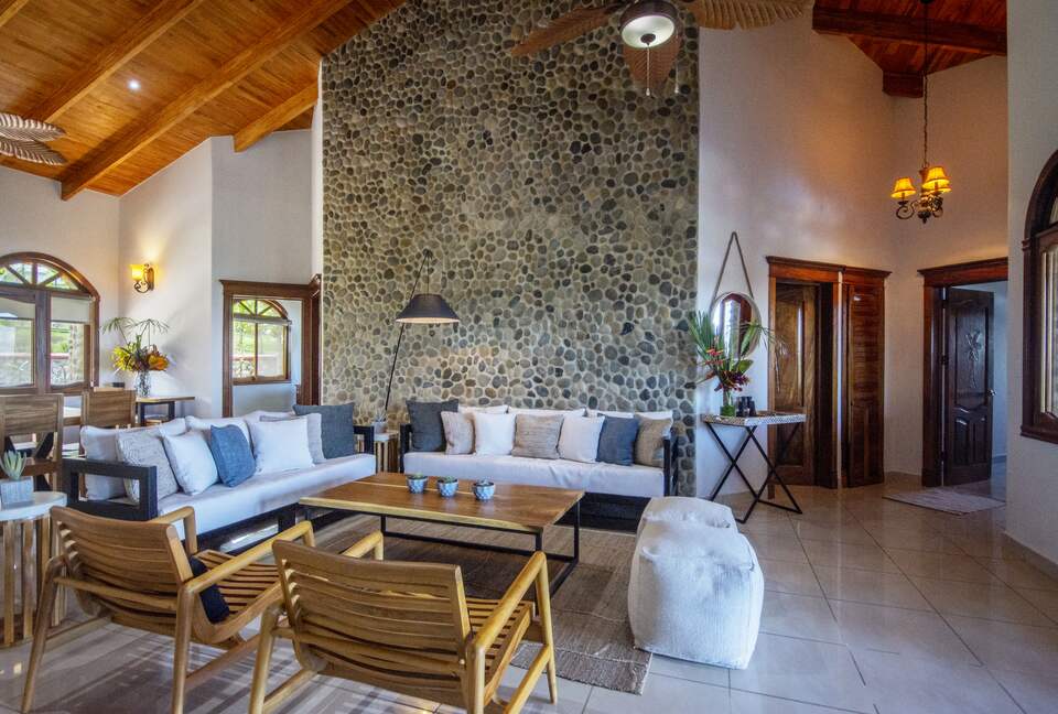 Topanga Villa - Ojochal, Costa Rica