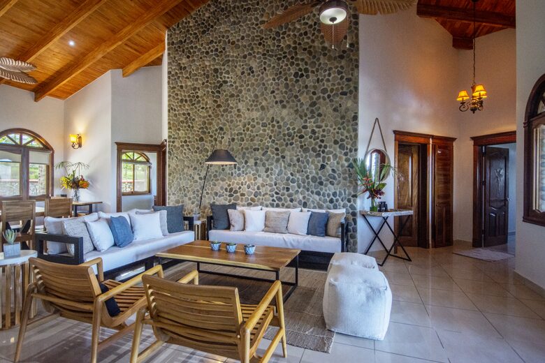 Topanga Villa - Ojochal, Costa Rica