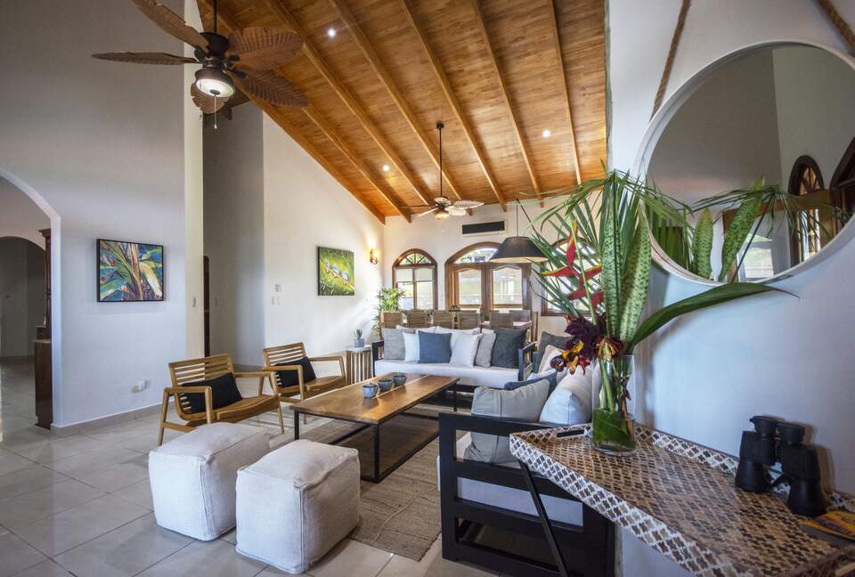 Topanga Villa - Ojochal, Costa Rica