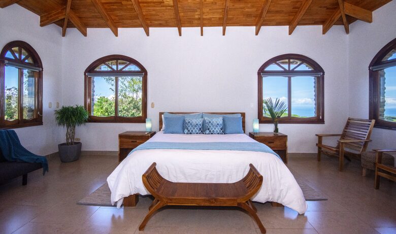 Topanga Villa - Ojochal, Costa Rica