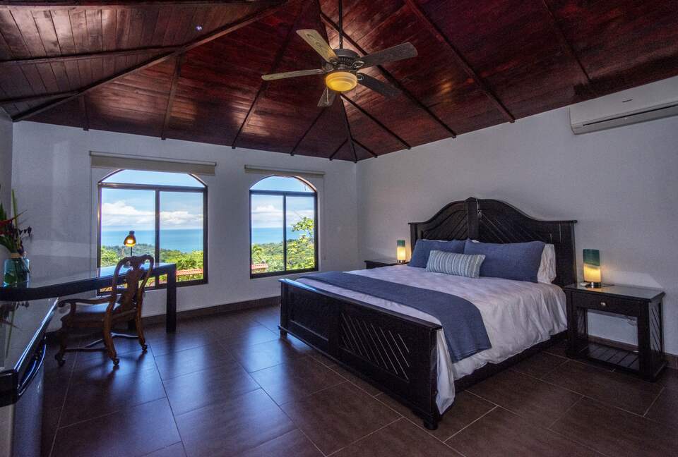 Topanga Villa - Ojochal, Costa Rica