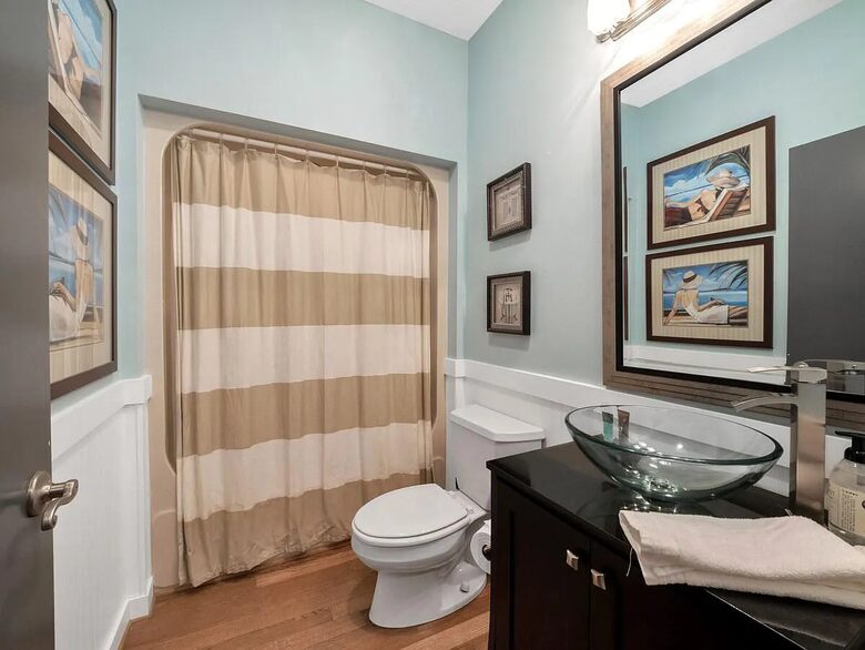 Lake Front Villa in a Country Club Setting | 12 miles from Clemson University - Salem, South Carolina