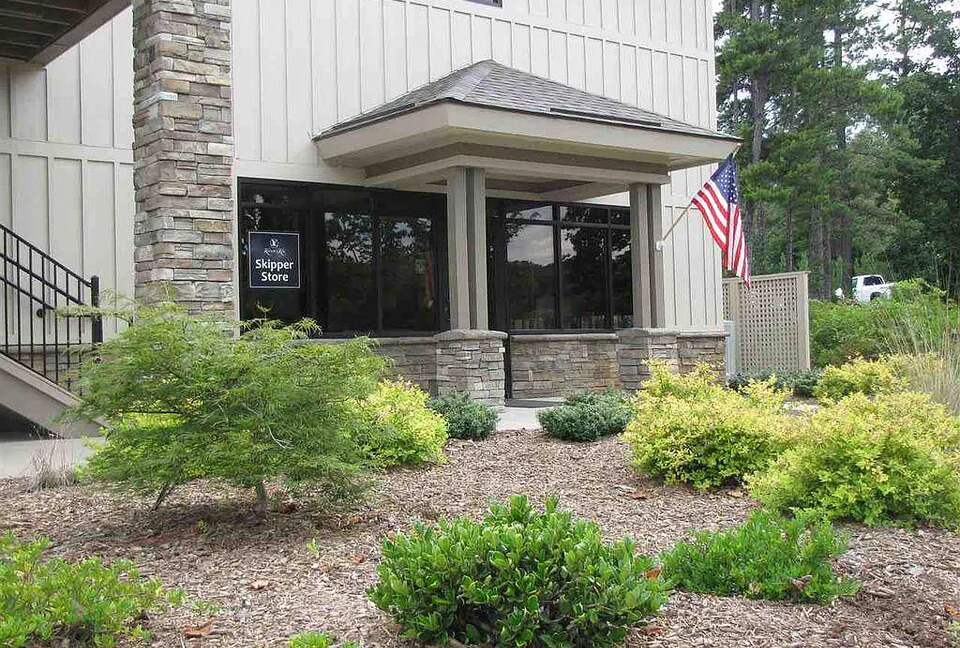 Lake Front Villa in a Country Club Setting | 12 miles from Clemson University - Salem, South Carolina