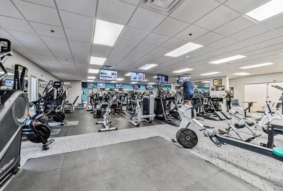 Lake Front Villa in a Country Club Setting | 12 miles from Clemson University - Salem, South Carolina