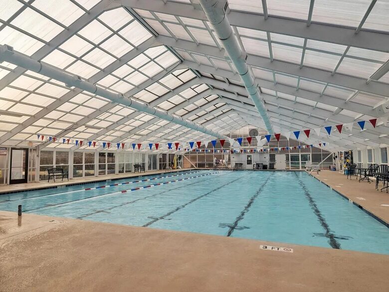 Lake Front Villa in a Country Club Setting | 12 miles from Clemson University - Salem, South Carolina