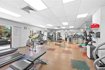 Marine Tower Retreat - Fort Lauderdale, Florida