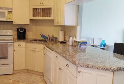 Marine Tower Retreat - Fort Lauderdale, Florida