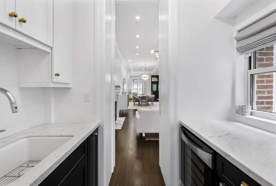 Bar/catering space in off parlor