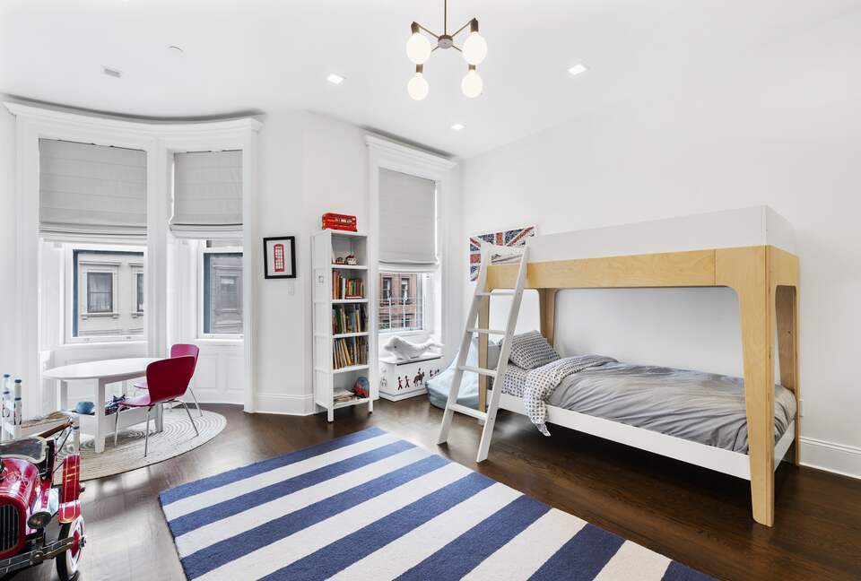 Kids bedroom- bunk has been replaced with queen bed