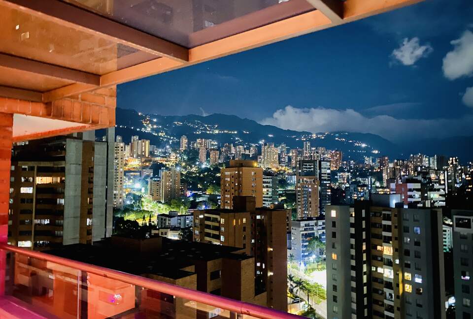 Spectacular 2-Story Penthouse in the Golden Mile sector of Poblado, Medellin - Medellín, Colombia