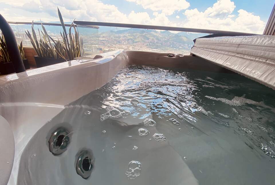 Spectacular 2-Story Penthouse in the Golden Mile sector of Poblado, Medellin - Medellín, Colombia