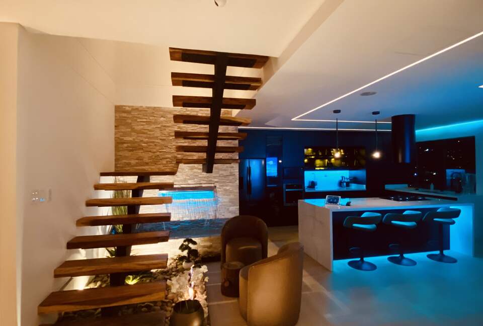 Spectacular 2-Story Penthouse in the Golden Mile sector of Poblado, Medellin - Medellín, Colombia