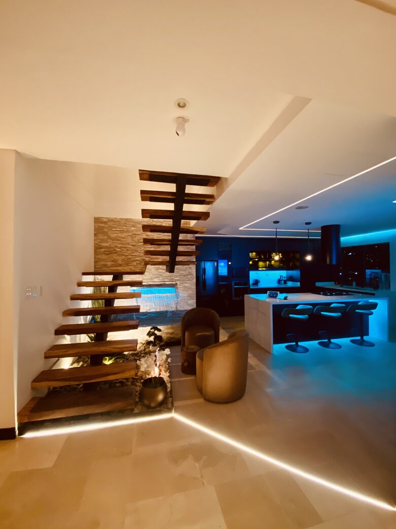 Spectacular 2-Story Penthouse in the Golden Mile sector of Poblado, Medellin - Medellín, Colombia