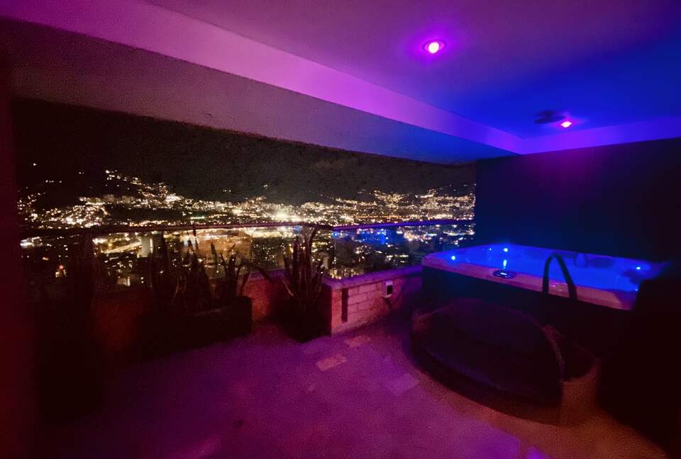 Spectacular 2-Story Penthouse in the Golden Mile sector of Poblado, Medellin - Medellín, Colombia
