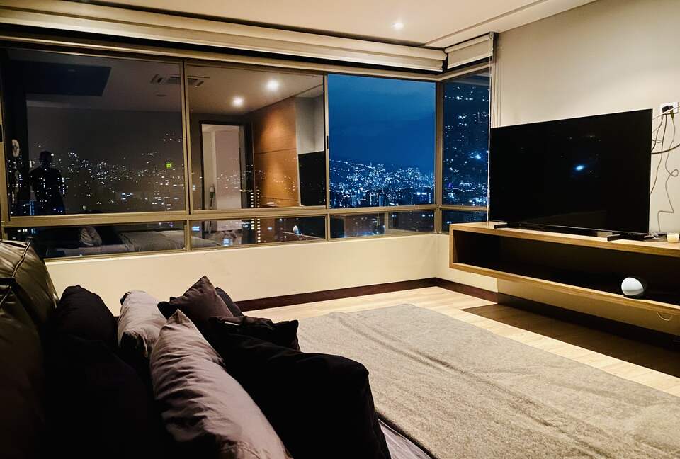 Spectacular 2-Story Penthouse in the Golden Mile sector of Poblado, Medellin - Medellín, Colombia