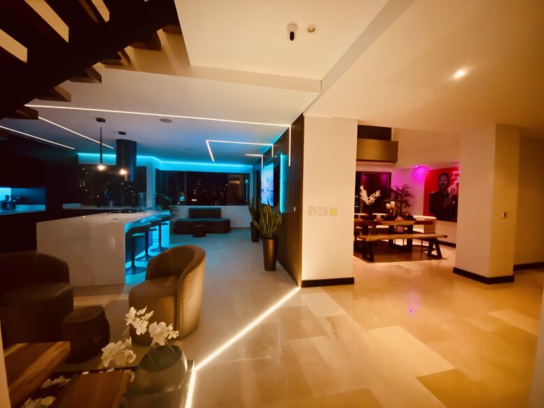 Entrance to open floorplan