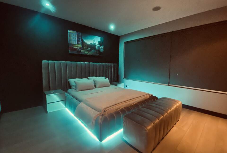 Spectacular 2-Story Penthouse in the Golden Mile sector of Poblado, Medellin - Medellín, Colombia