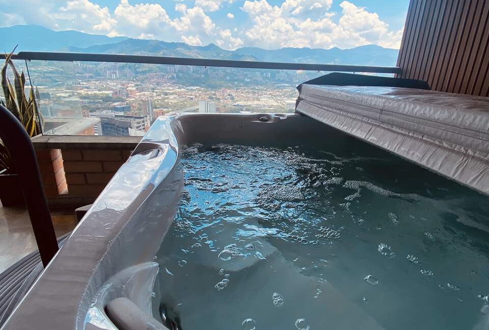 Spectacular 2-Story Penthouse in the Golden Mile sector of Poblado, Medellin - Medellín, Colombia