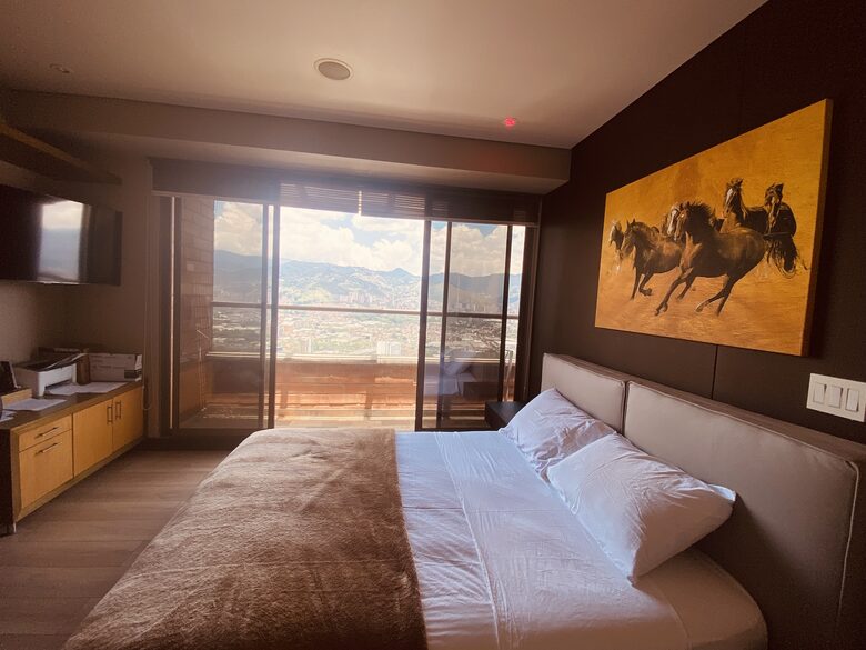 Spectacular 2-Story Penthouse in the Golden Mile sector of Poblado, Medellin - Medellín, Colombia