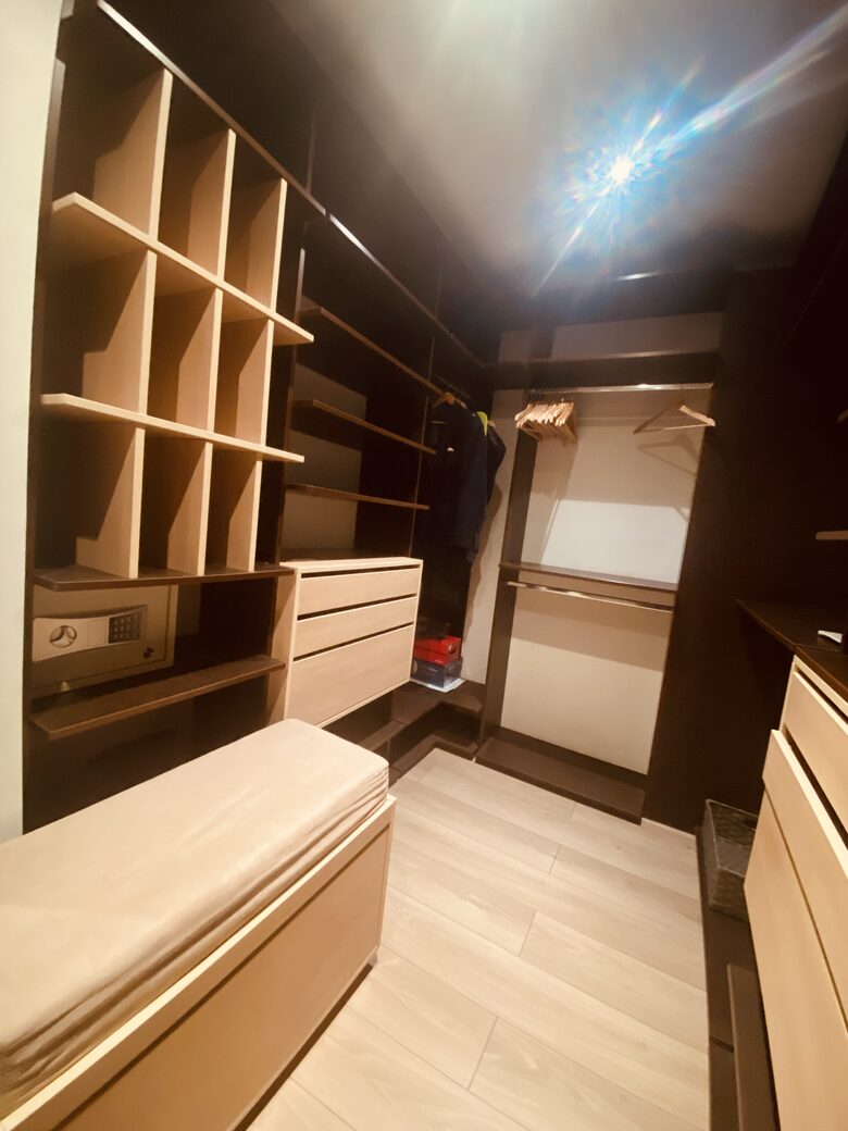 Main master walk in closet
