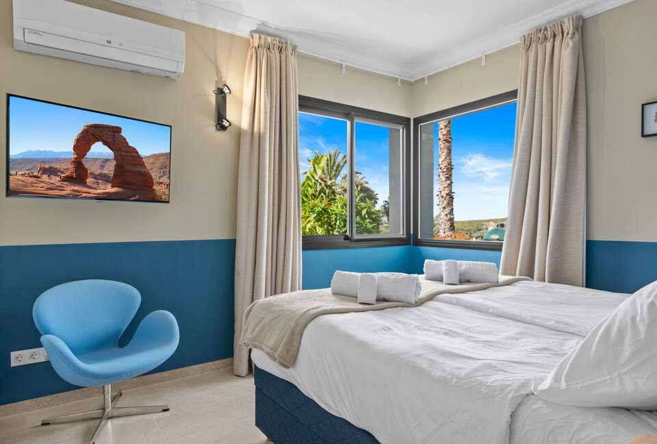 Villa El Paraiso "Azahar" - Estepona, Spain