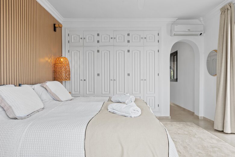 Villa El Paraiso "Azahar" - Estepona, Spain