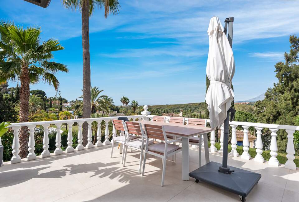 Villa El Paraiso "Azahar" - Estepona, Spain