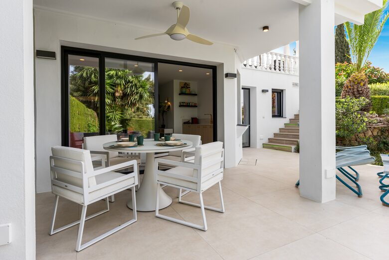 Villa El Paraiso "Azahar" - Estepona, Spain