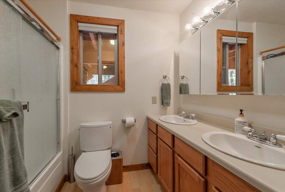 Guest Suite Bathroom.