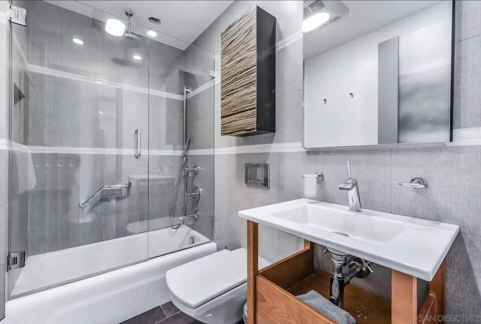 Ground Floor Bathroom #2