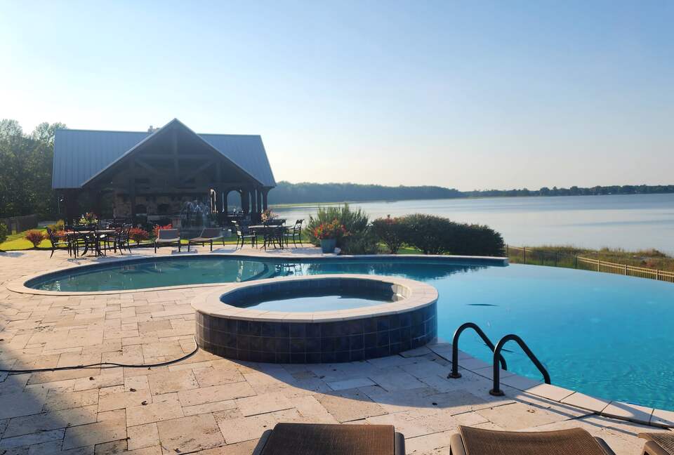 Luxury Estate on York River (2 miles wide) | In historic coastal Virginia - Barhamsville, Virginia