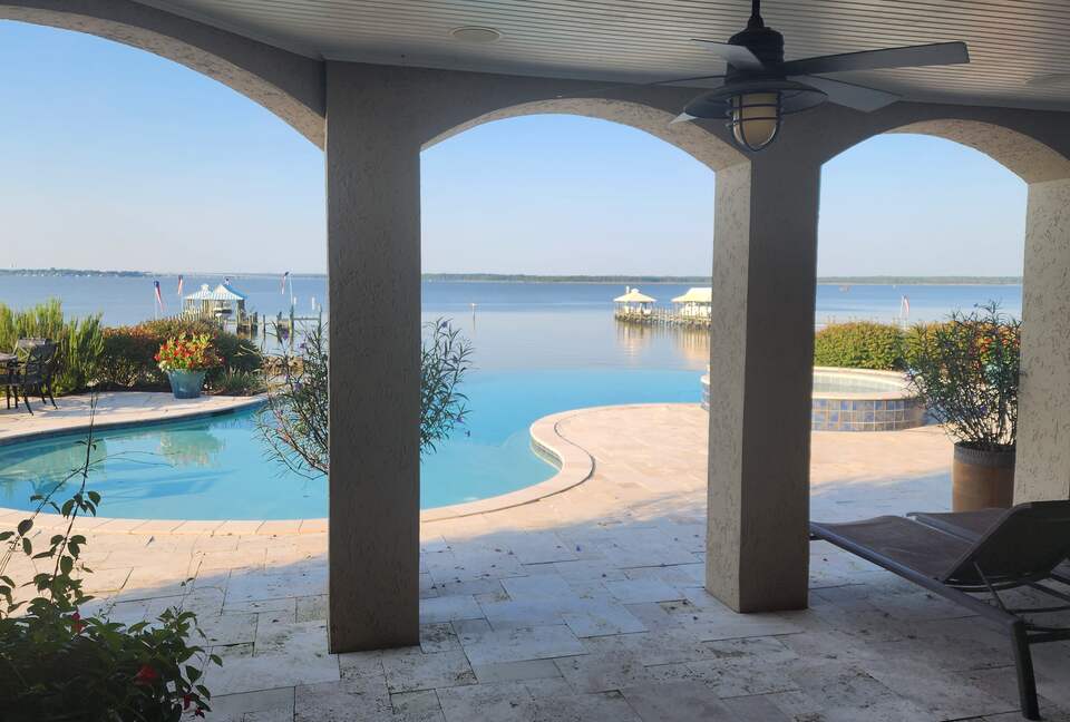 Luxury Estate on York River (2 miles wide) | In historic coastal Virginia - Barhamsville, Virginia