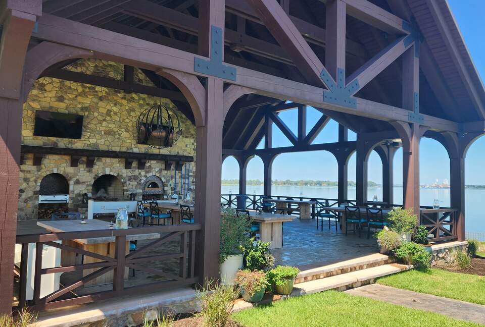 Luxury Estate on York River (2 miles wide) | In historic coastal Virginia - Barhamsville, Virginia