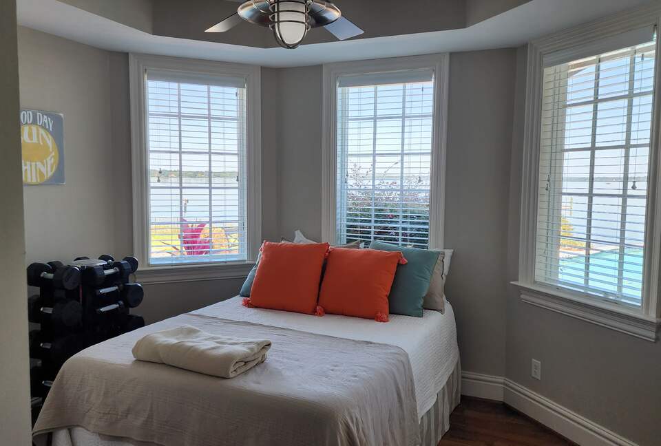 Luxury Estate on York River (2 miles wide) | In historic coastal Virginia - Barhamsville, Virginia