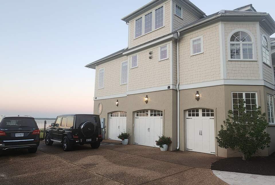 Luxury Estate on York River (2 miles wide) | In historic coastal Virginia - Barhamsville, Virginia