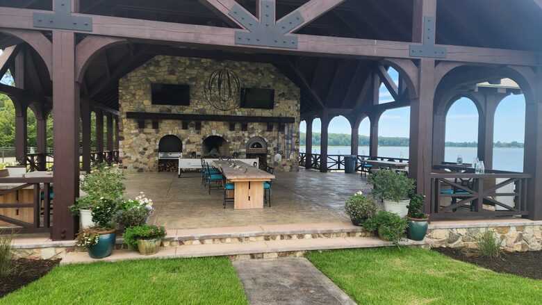 Luxury Estate on York River (2 miles wide) | In historic coastal Virginia - Barhamsville, Virginia