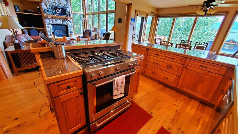 Open kitchen