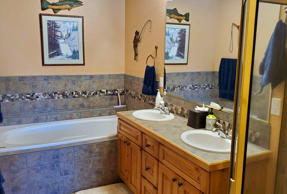 Primary suite 5-piece bath